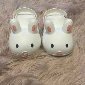 Cute bunny slides! With pink accents!